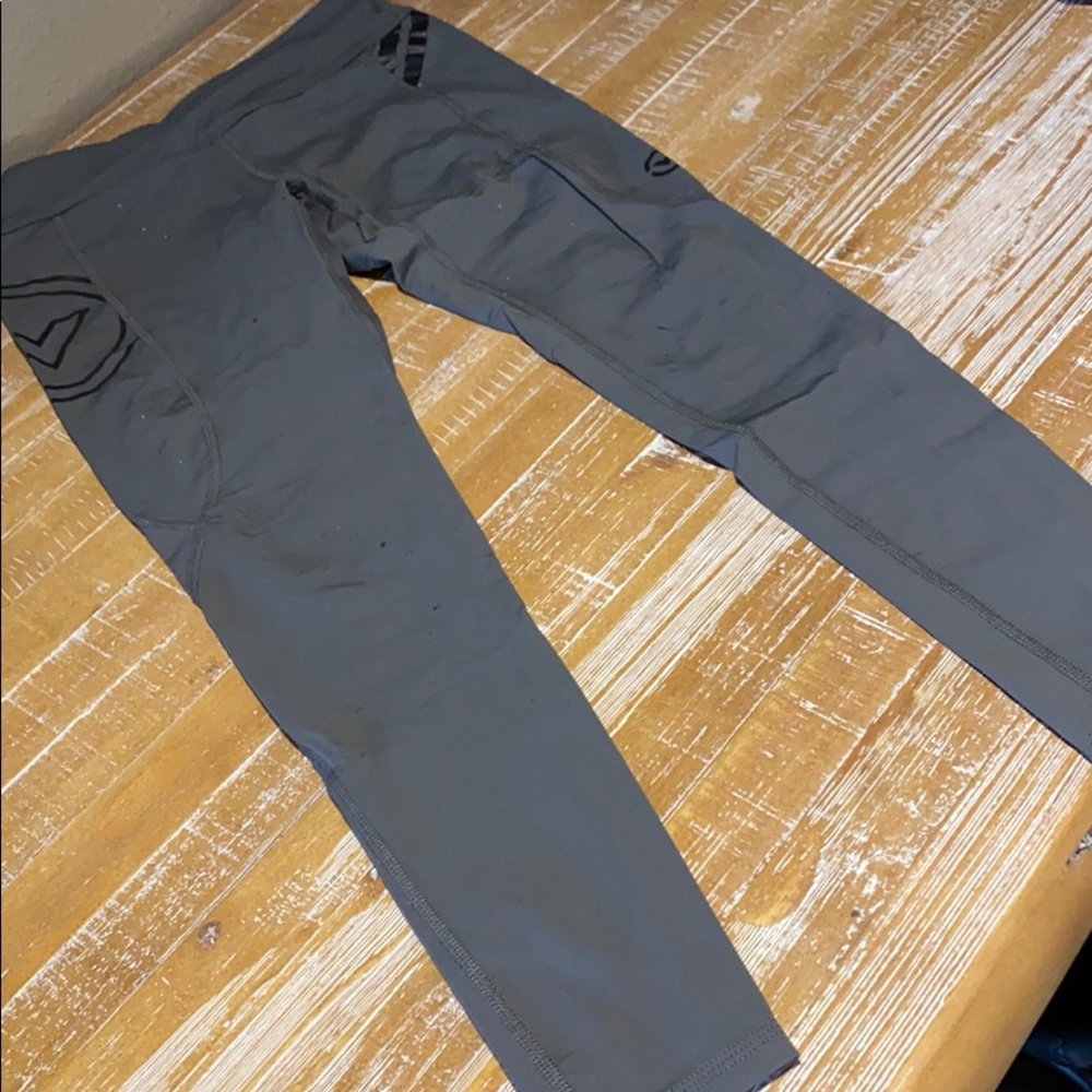 Virus Leggings